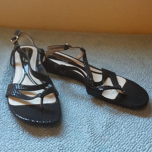 naturalizer snakeskin sandals